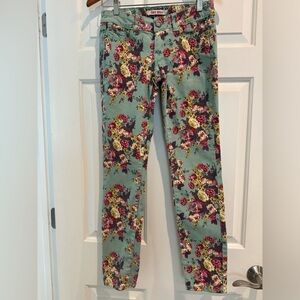 Hot kiss Skinny Lily size 4